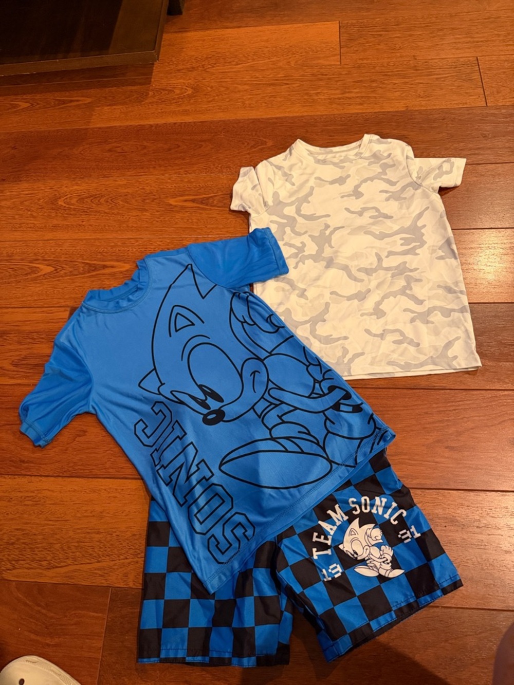 Sonic Graphic Blue Tee & Light Gray Camo Short Sleeve Top - Kids